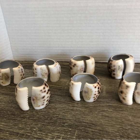 Set of Seven Cowrie Shell Napkin Rings - Picture 7 of 9